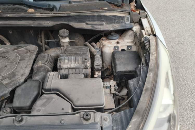 Used Hyundai ix35 2013 2.0L Automatic Two-Wheel Drive Smart GLS China IV Standard Engine Bay Left