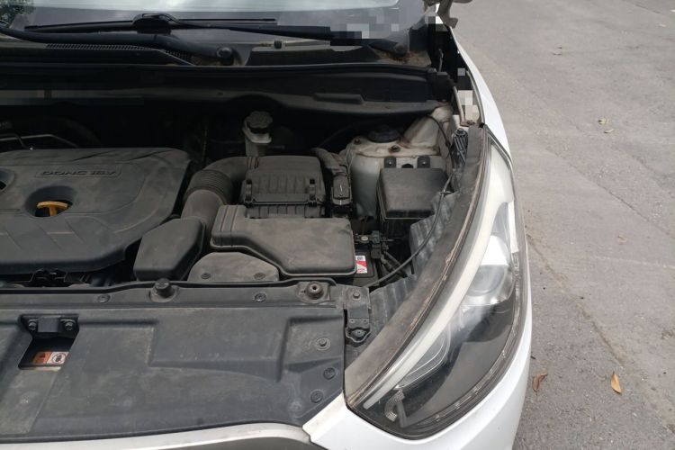 Used Hyundai ix35 2013 2.0L Automatic Two-Wheel Drive Smart GLS China IV Standard Engine Bay Left
