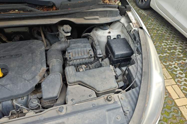 Used Hyundai ix35 2013 2.0L Automatic Two-Wheel Drive Smart GLS China IV Standard Engine Bay Left
