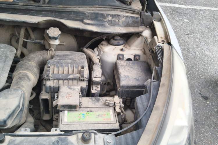 Used Hyundai ix35 2013 2.0L Automatic 2WD Comfort GL China IV Standard Engine Bay Left