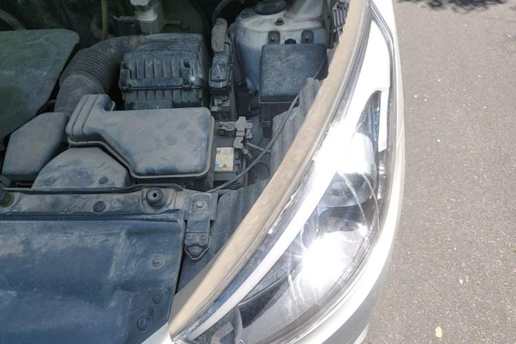 Used Hyundai ix35 2013 2.0L Automatic 2WD Comfort GL China IV Standard Engine Bay Left