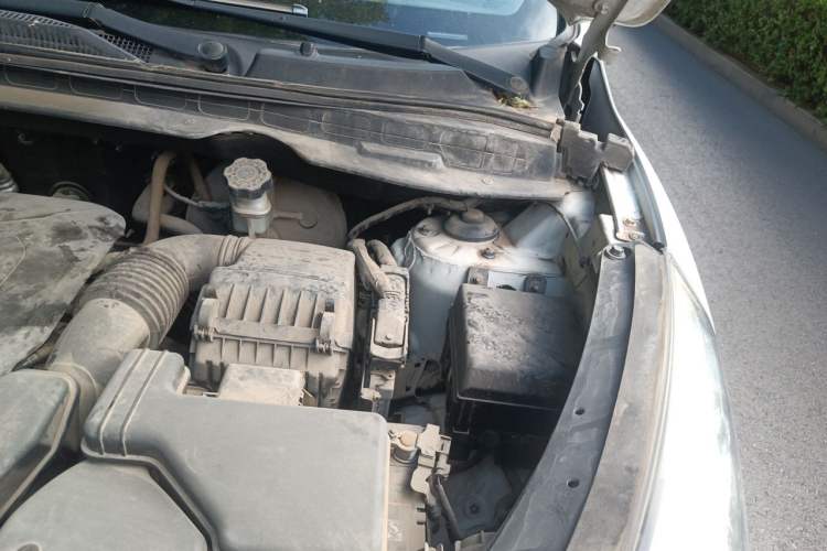 Used Hyundai ix35 2013 2.0L Automatic Two-Wheel Drive Smart GLS China IV Standard Engine Bay Left