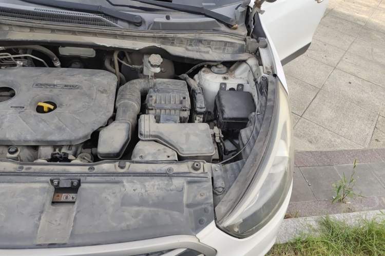 Used Hyundai ix35 2013 2.0L Automatic Two-Wheel Drive Smart GLS China V Standard Engine Bay Left