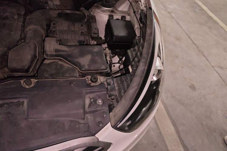Used Hyundai ix35 2013 2.0L Automatic Two-Wheel Drive Smart GLS China IV Standard Engine Bay Left