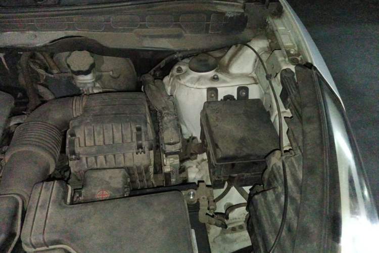 Used Hyundai ix35 2013 2.0L Automatic Two-Wheel Drive Smart GLS China IV Standard Engine Bay Left