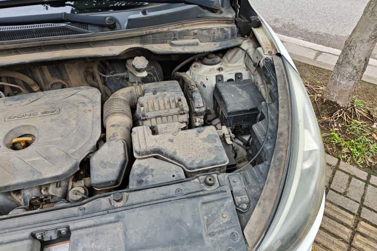 Used Hyundai ix35 2013 2.0L Automatic Two-Wheel Drive Smart GLS China IV Standard Engine Bay Left