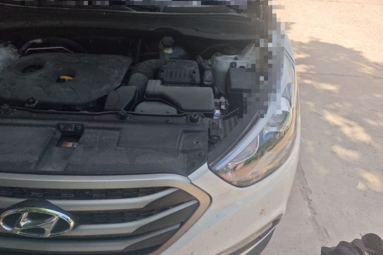 Used Hyundai ix35 2013 2.0L Automatic Two-Wheel Drive Leading GLX China V Emission Standard Engine Bay Left