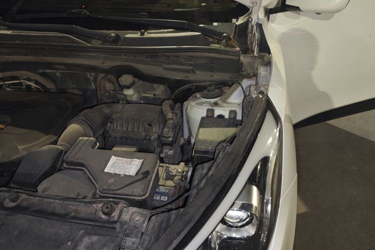 Used Hyundai ix35 2013 2.0L Automatic Two-Wheel Drive Smart GLS China IV Standard Engine Bay Left