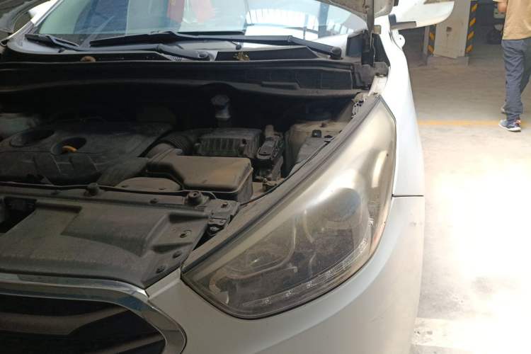 Used Hyundai ix35 2013 2.0L Automatic 2WD Comfort GL China IV Standard Engine Bay Left