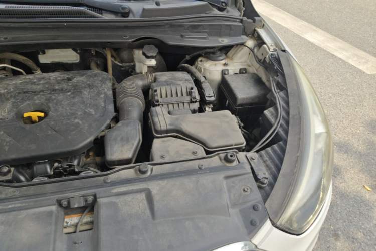 Used Hyundai ix35 2013 2.0L Automatic Two-Wheel Drive Smart GLS China IV Standard Engine Bay Left