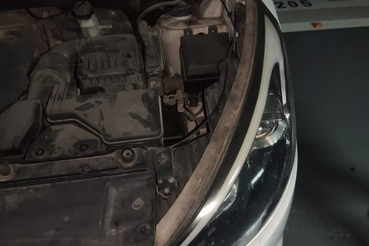 Used Hyundai ix35 2013 2.0L Automatic Two-Wheel Drive Smart GLS China IV Standard Engine Bay Left