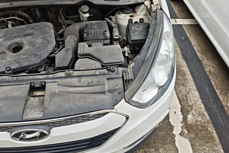 Used Hyundai ix35 2013 2.0L Automatic Two-Wheel Drive Smart GLS China IV Standard Engine Bay Left
