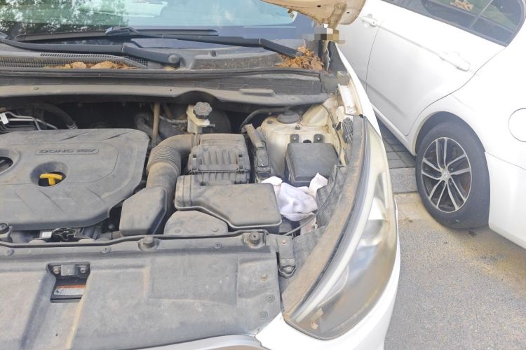 Used Hyundai ix35 2013 2.0L Automatic Two-Wheel Drive Smart GLS China IV Standard Engine Bay Left