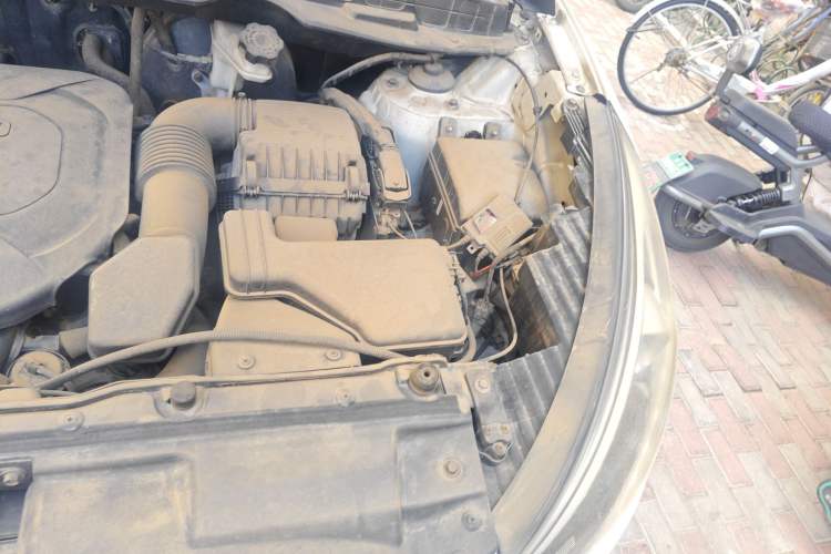 Used Hyundai ix35 2013 2.0L Automatic Two-Wheel Drive Smart GLS China IV Standard Engine Bay Left