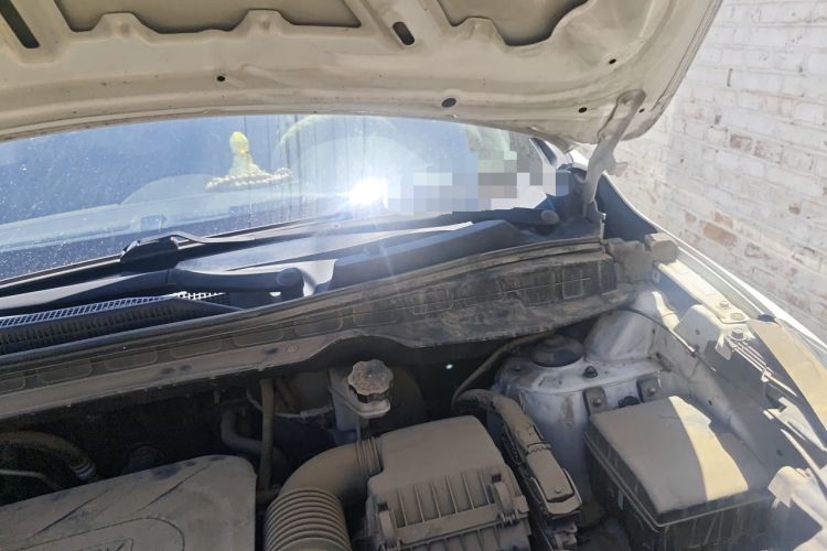 Used Hyundai ix35 2013 2.0L Automatic 2WD Comfort GL China IV Standard Engine Bay Left