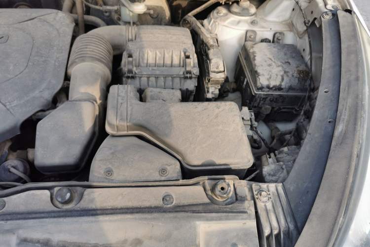 Used Hyundai ix35 2013 2.0L Automatic Two-Wheel Drive Smart GLS China V Standard Engine Bay Left