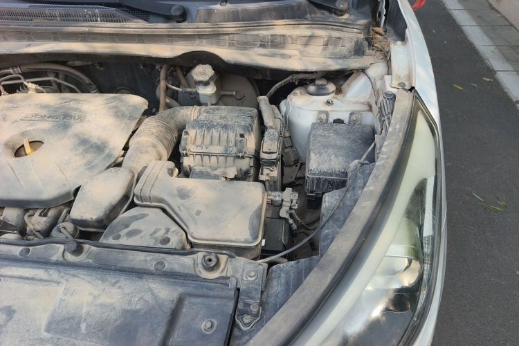 Used Hyundai ix35 2013 2.0L Automatic Two-Wheel Drive Smart GLS China IV Standard Engine Bay Left