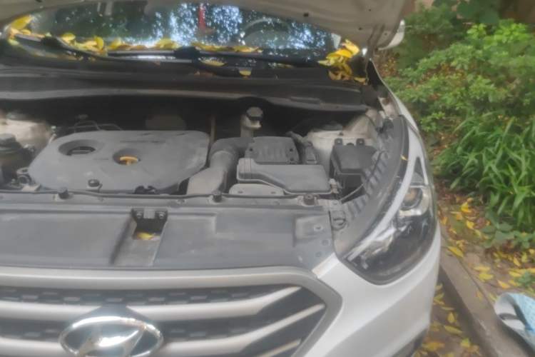 Used Hyundai ix35 2013 2.0L Automatic 2WD Comfort GL China IV Standard Engine Bay Left