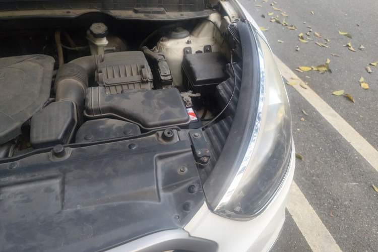 Used Hyundai ix35 2013 2.0L Automatic Two-Wheel Drive Smart GLS China IV Standard Engine Bay Left