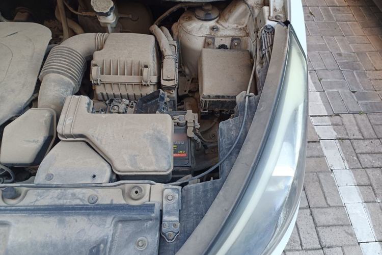 Used Hyundai ix35 2013 2.0L Automatic Two-Wheel Drive Comfort GL China V Standard Engine Bay Left