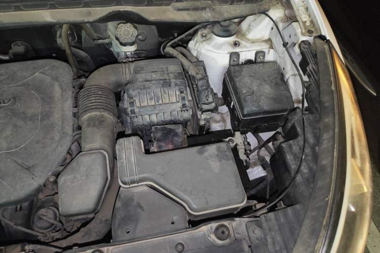 Used Hyundai ix35 2013 2.0L Automatic Two-Wheel Drive Smart GLS China IV Standard Engine Bay Left