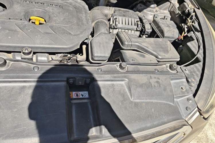Used Hyundai ix35 2013 2.0L Automatic Two-Wheel Drive Smart GLS China IV Standard Engine Bay Left
