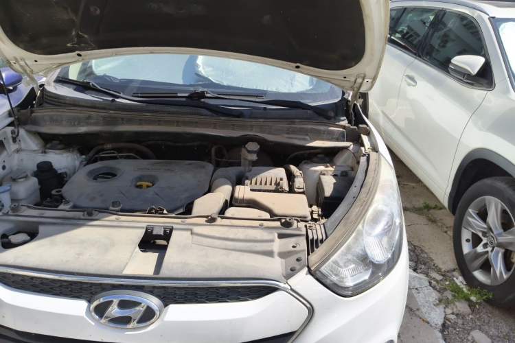 Used Hyundai ix35 2013 2.0L Automatic Two-Wheel Drive Smart GLS China V Standard Engine Bay Left