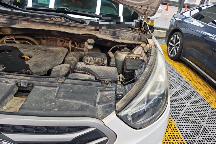 Used Hyundai ix35 2013 2.0L Automatic 2WD Comfort GL China IV Standard Engine Bay Left