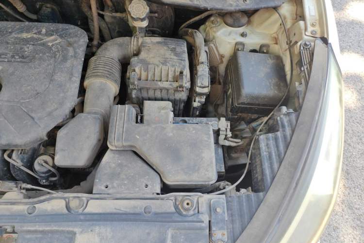 Used Hyundai ix35 2013 2.0L Automatic Two-Wheel Drive Smart GLS China IV Standard Engine Bay Left