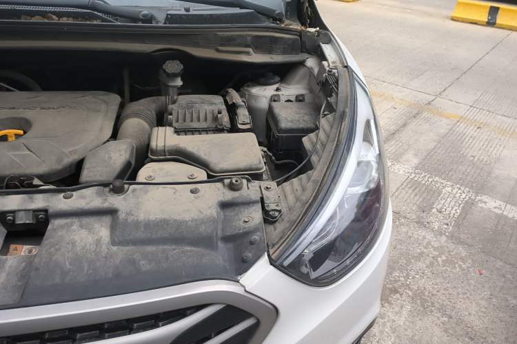 Used Hyundai ix35 2013 2.0L Automatic 2WD Comfort GL China IV Standard Engine Bay Left