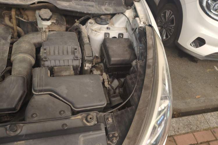 Used Hyundai ix35 2013 2.0L Automatic Two-Wheel Drive Smart GLS China IV Standard Engine Bay Left