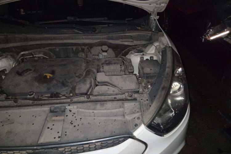 Used Hyundai ix35 2013 2.0L Automatic Two-Wheel Drive Smart GLS China IV Standard Engine Bay Left