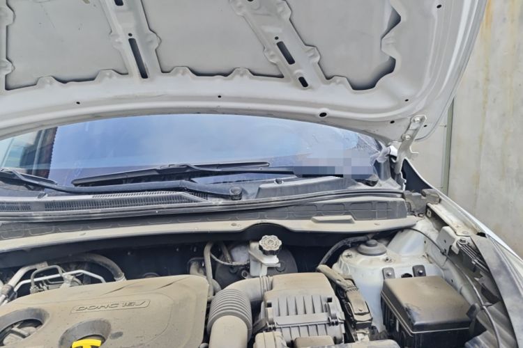Used Hyundai ix35 2013 2.0L Automatic 2WD Comfort GL China IV Standard Engine Bay Left