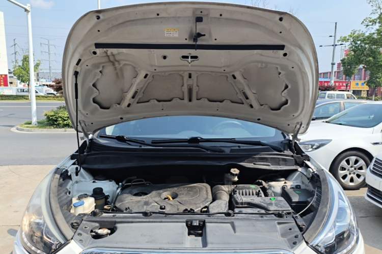 Used Hyundai ix35 2013 2.0L Automatic 2WD Comfort GL China IV Standard Engine Bay