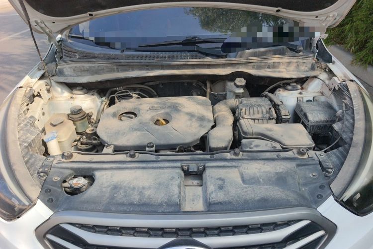 Used Hyundai ix35 2013 2.0L Automatic Two-Wheel Drive Smart GLS China IV Standard Engine Bay