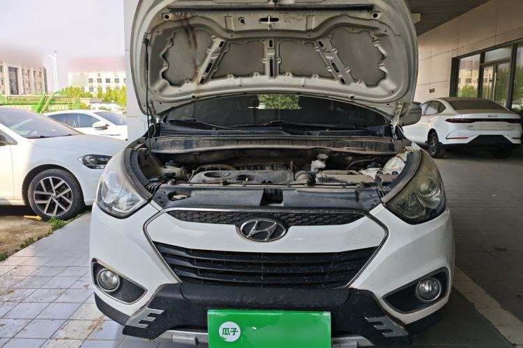 Used Hyundai ix35 2013 2.0L Automatic 2WD Comfort GL China IV Standard Engine Bay