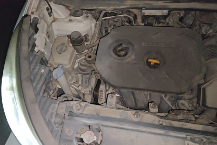 Used Hyundai ix35 2013 2.0L Automatic Two-Wheel Drive Smart GLS China IV Standard Engine Bay Right
