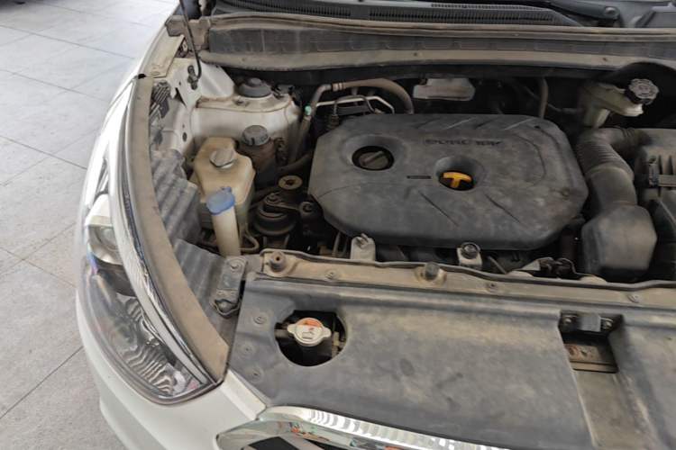 Used Hyundai ix35 2013 2.0L Automatic Two-Wheel Drive Smart GLS China IV Standard Engine Bay Right