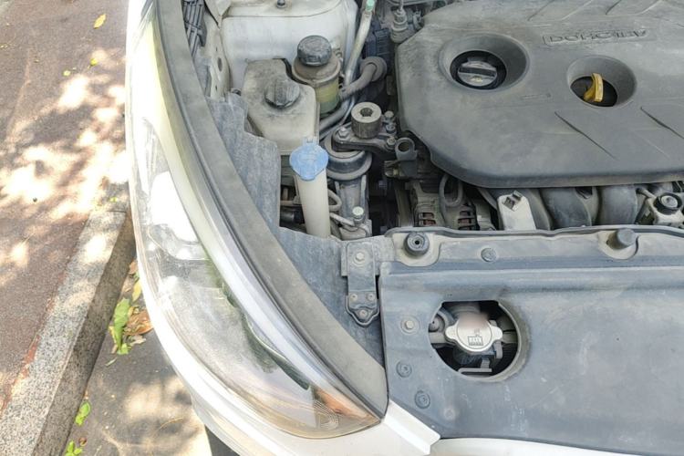 Used Hyundai ix35 2013 2.0L Automatic 2WD Comfort GL China IV Standard Engine Bay Right