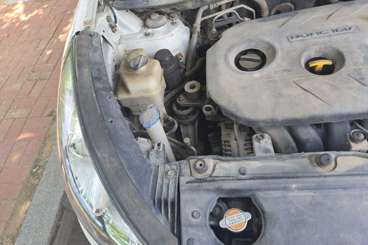 Used Hyundai ix35 2013 2.0L Automatic Two-Wheel Drive Smart GLS China IV Standard Engine Bay Right