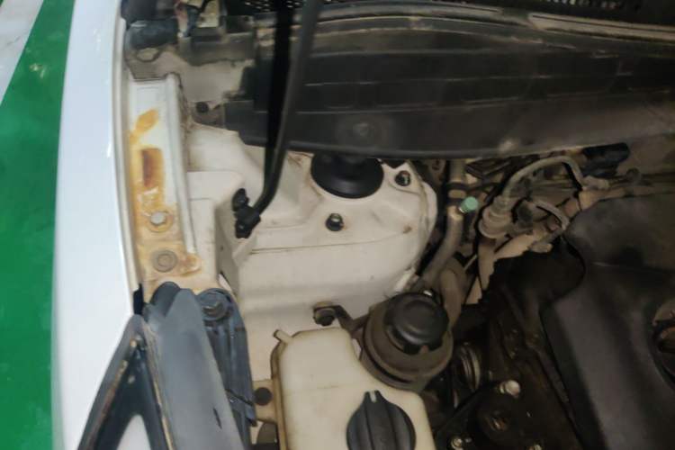 Used Hyundai ix35 2013 2.0L Automatic 2WD Comfort GL China IV Standard Engine Bay Right