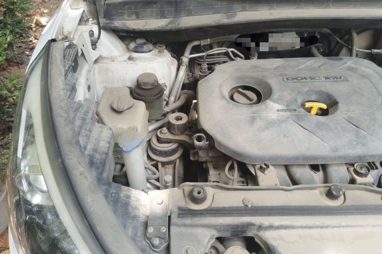 Used Hyundai ix35 2013 2.0L Automatic Two-Wheel Drive Smart GLS China IV Standard Engine Bay Right