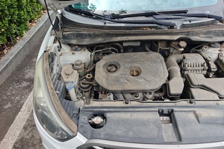 Used Hyundai ix35 2013 2.0L Automatic Two-Wheel Drive Smart GLS China V Standard Engine Bay Right