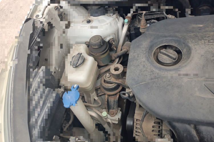 Used Hyundai ix35 2013 2.0L Automatic Two-Wheel Drive Smart GLS China IV Standard Engine Bay Right