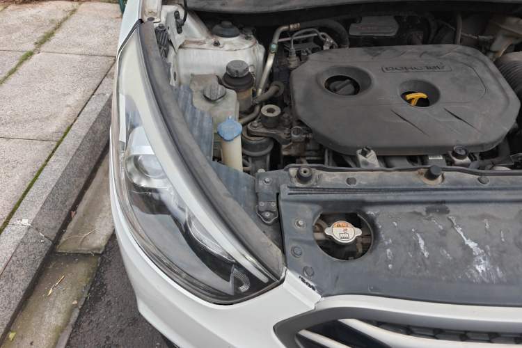 Used Hyundai ix35 2013 2.0L Manual 2WD Comfort GL China IV Standard Engine Bay Right