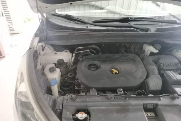 Used Hyundai ix35 2013 2.0L Automatic Two-Wheel Drive Smart GLS China IV Standard Engine Bay Right