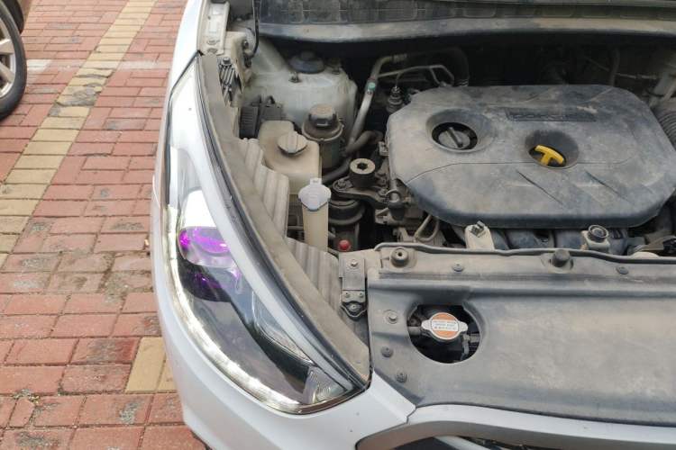 Used Hyundai ix35 2013 2.0L Automatic Two-Wheel Drive Smart GLS China IV Standard Engine Bay Right