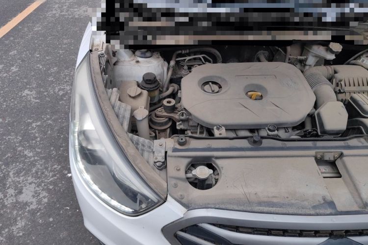 Used Hyundai ix35 2013 2.0L Automatic Two-Wheel Drive Smart GLS China IV Standard Engine Bay Right