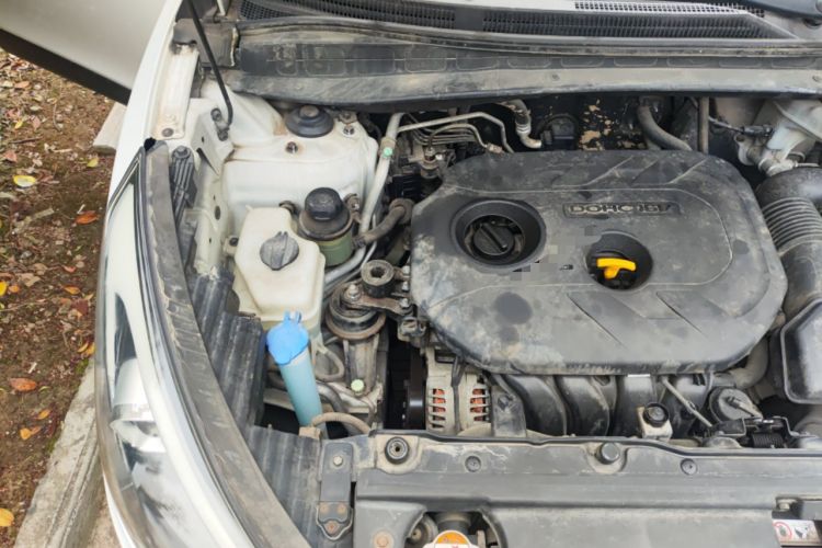 Used Hyundai ix35 2013 2.0L Automatic Two-Wheel Drive Smart GLS China IV Standard Engine Bay Right