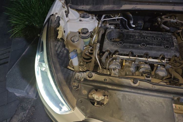 Used Hyundai ix35 2013 2.4L Automatic Two-Wheel Drive Leading GLX China V Standard Engine Bay Right